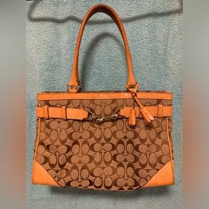 COACH TAN SATCHEL NO. J05J-8K07